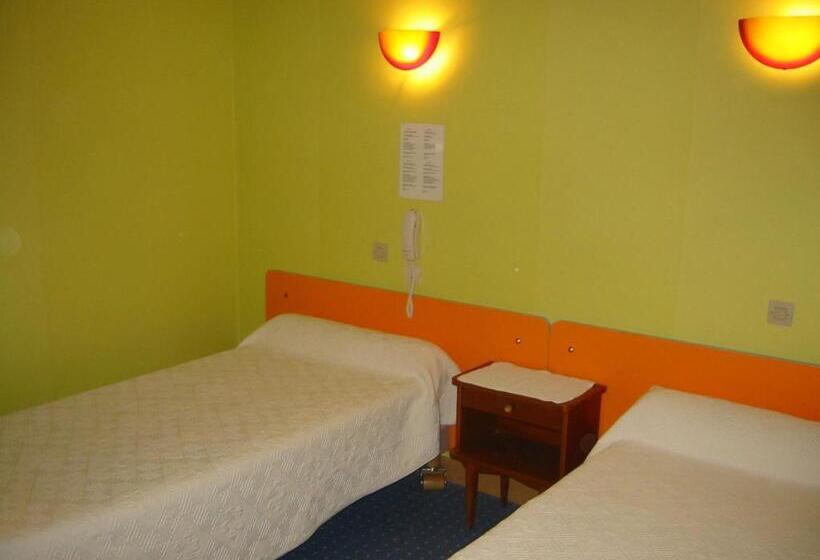 Budget Værelse, Auberge Béarn Bigorre