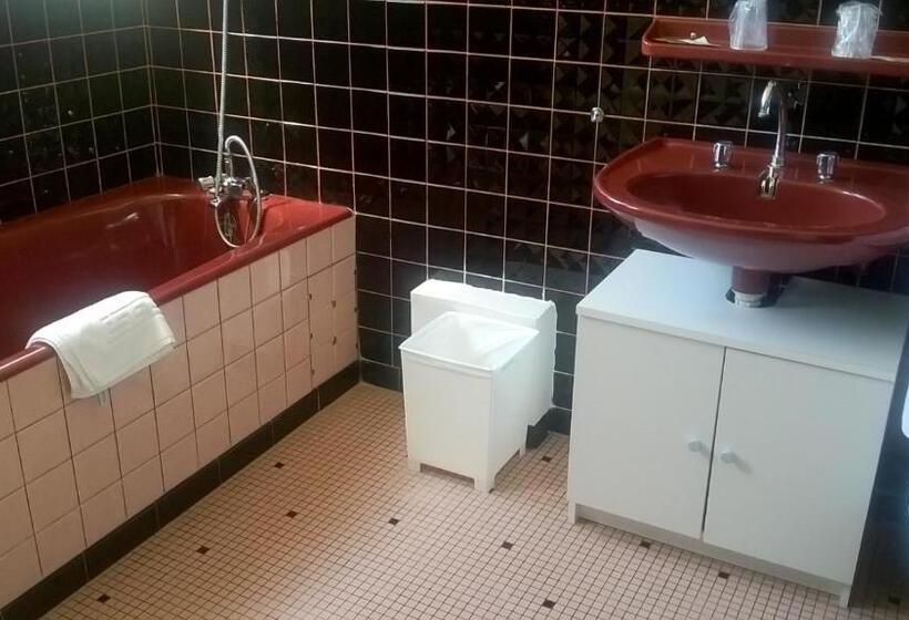 Standard 4 Pers. Værelse, Auberge Béarn Bigorre