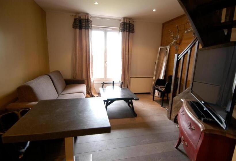 جناح دوبلكس, Auberge De Maison Rouge