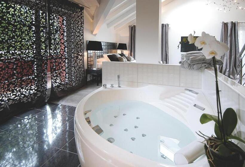 جناح ديلوكس, Auberge De Maison Rouge