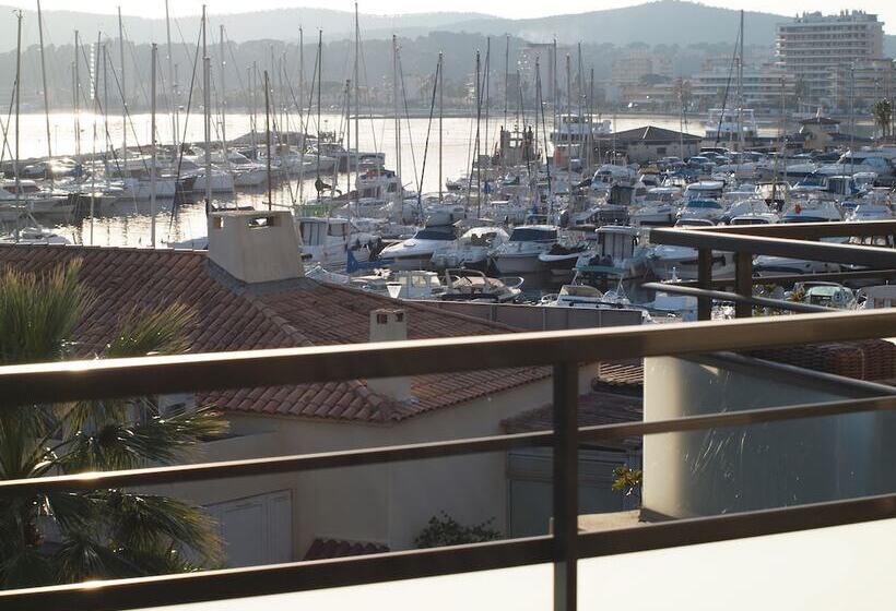 スタンダードルーム, Baptistin