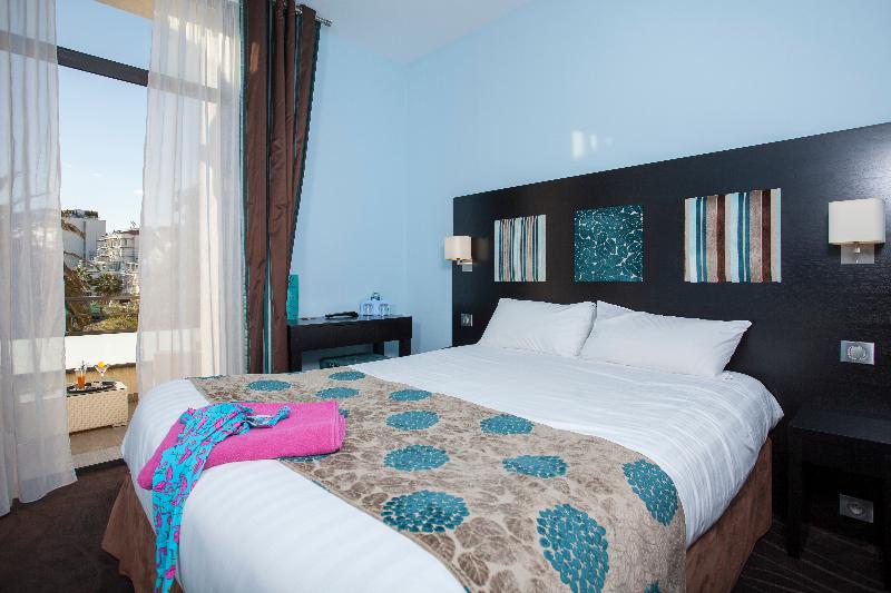 スーペリアールーム, Baptistin