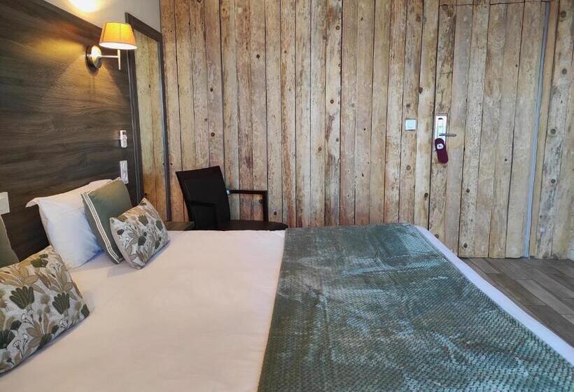 سوییت جونیور با چشم‌انداز دریا, Calavita Rooftop & Spa