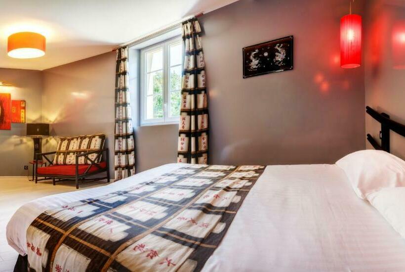 스탠다드 룸, Château De La Falque, The Originals Relais