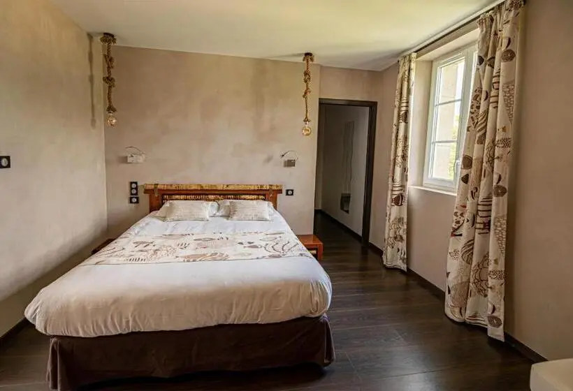 プレステージスイート, Château De La Falque, The Originals Relais