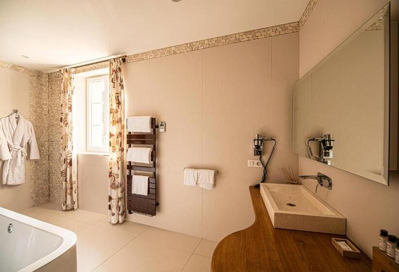 프레스티지 스위트, Château De La Falque, The Originals Relais