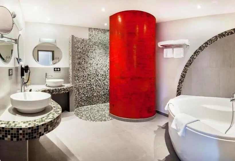 スイート(家族用), Château De La Falque, The Originals Relais