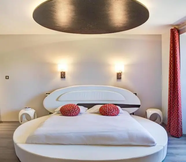スイート(家族用), Château De La Falque, The Originals Relais
