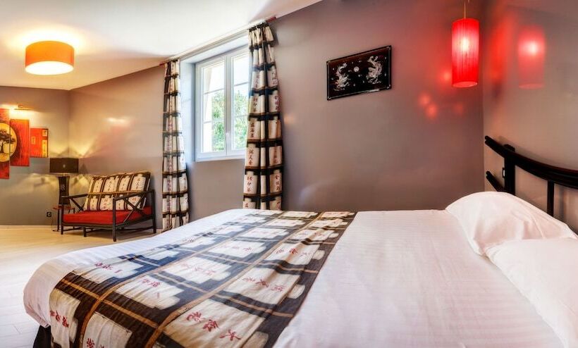 스탠다드 룸, Château De La Falque, The Originals Relais