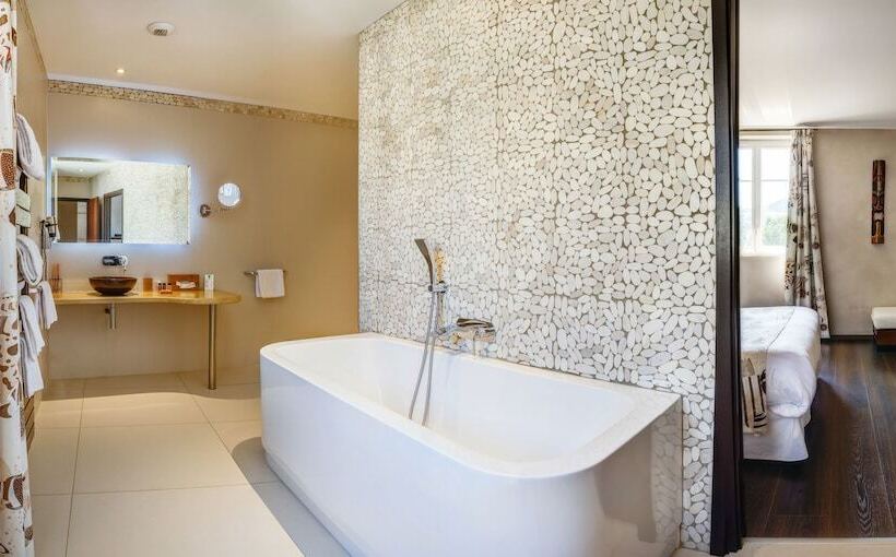 프레스티지 스위트, Château De La Falque, The Originals Relais