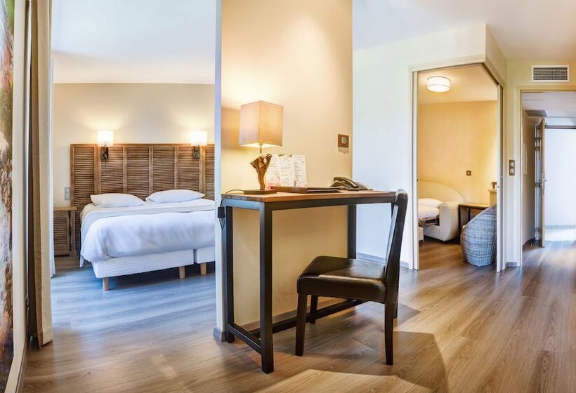 패밀리 스위트, Château De La Falque, The Originals Relais