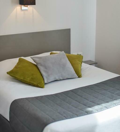 اتاق استاندارد یک نفره, De La Pommeraie