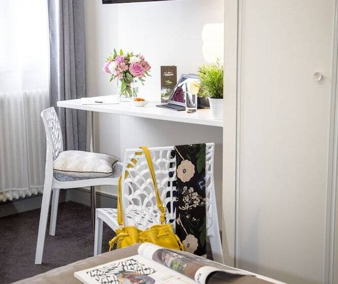 اتاق استاندارد, De La Pommeraie