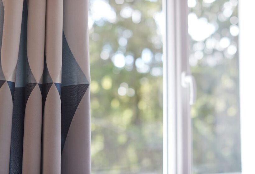 اتاق استاندارد سه نفره, De La Pommeraie