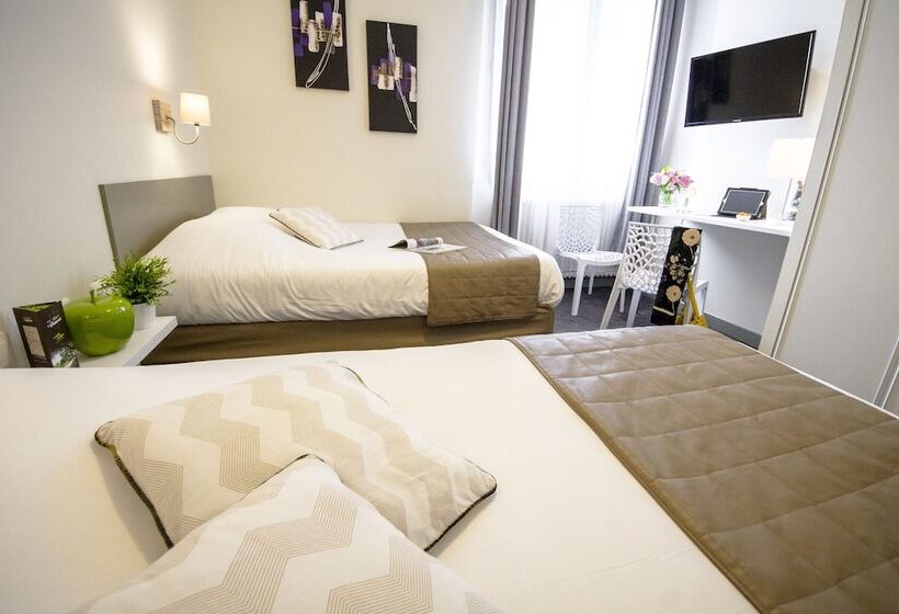 اتاق استاندارد چهار تخته, De La Pommeraie