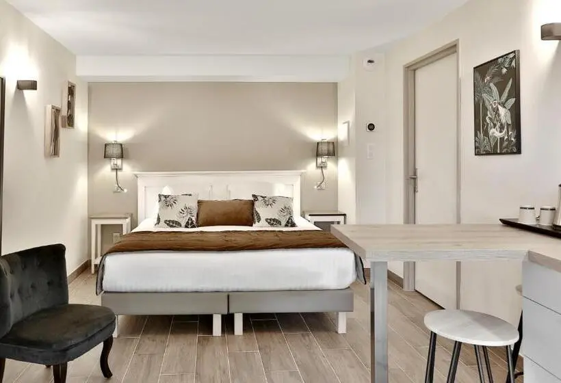 Standard-studio Terassi, Domaine De La Rhonie