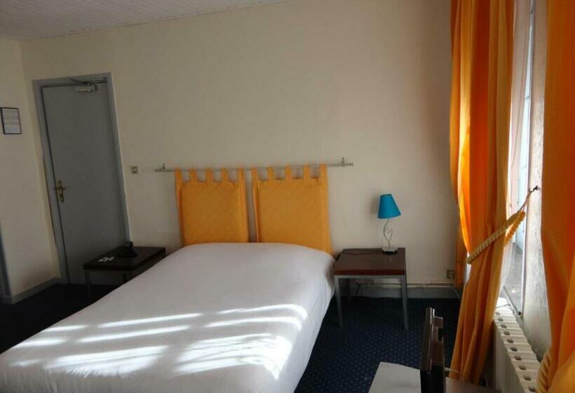 חדר סטנדרט לארבעה, Escal Hôtel