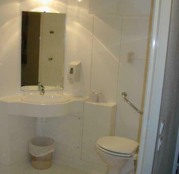 Номер Стандарт Адаптированный для Инвалидов, Glisy Hôtel