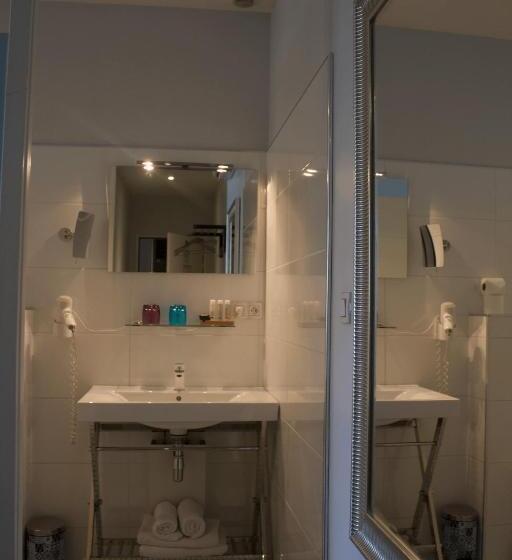 标准单人间, Hôtel Absolu