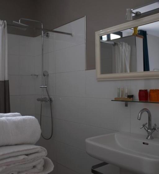 高级大房间, Hôtel Absolu