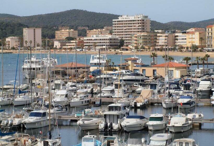 サイドシービュースーペリアールーム, Baptistin