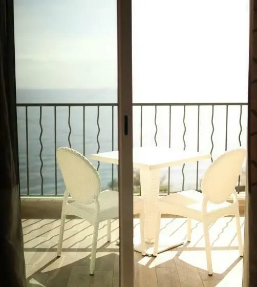 Superior-huone Merinäkymä, Calavita Rooftop & Spa