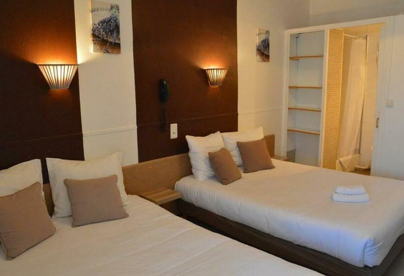 Четырехместный Номер Стандарт, De La Colombiere