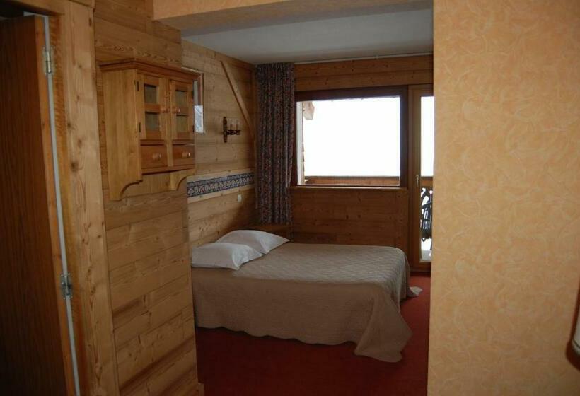 스탠다드 룸, Hôtel De La Couronne