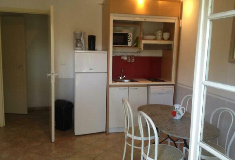 منزل غرفتين نوم, Hôtel De La Mer