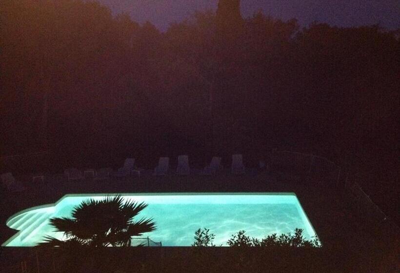 إستوديو قياسى, Hôtel De La Mer