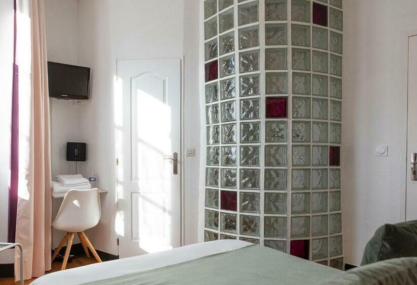 Номер Стандарт, Hôtel L Albatros