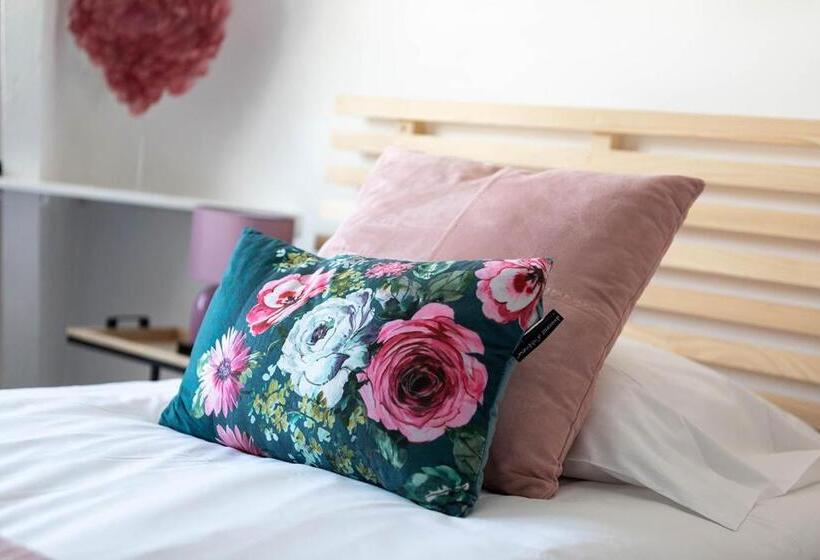 Семейный Номер, Hôtel L Albatros