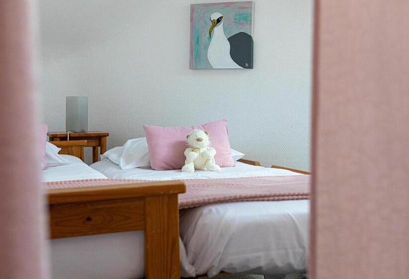 Семейный Номер, Hôtel L Albatros