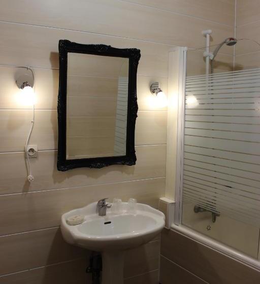 Номер Стандарт, Hôtel L Albatros