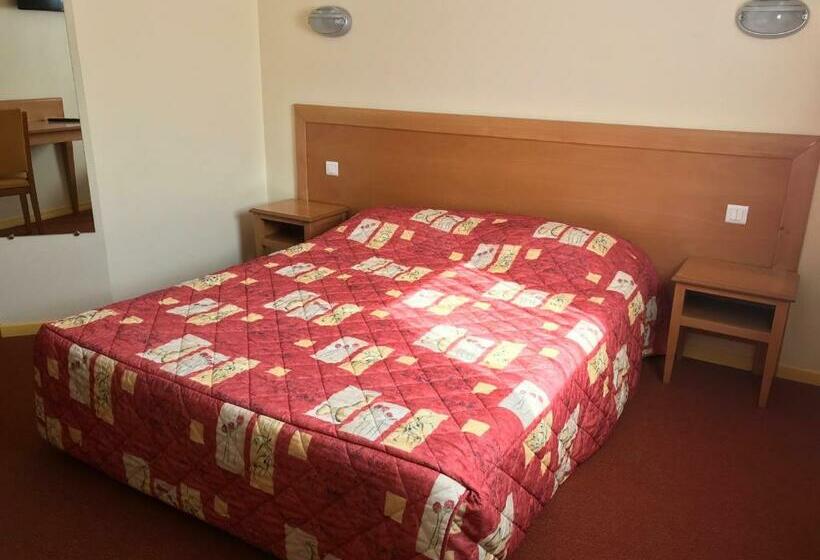 חדר סטנדרט, Hôtel La Colombiere Cantal