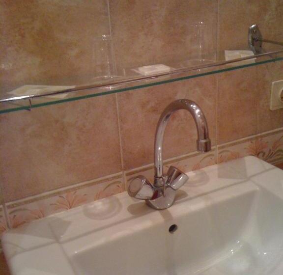 اتاق استاندارد یک نفره, Hôtel Orange Marine