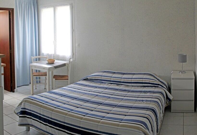 标准工作室, Hôtel Résidence Les Flots