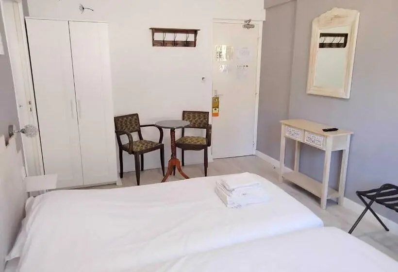 Comfort-huone, Hôtel Relais De Trefeuntec