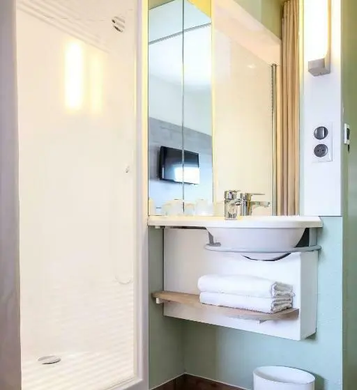 Standard 3 Pers. Værelse, Ibis Budget Sete Centre