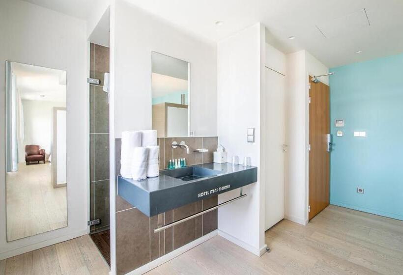 컴포트 룸, Itsas Mendia