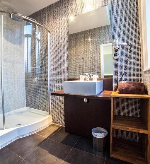 Prestige Triple Room, Kanaï