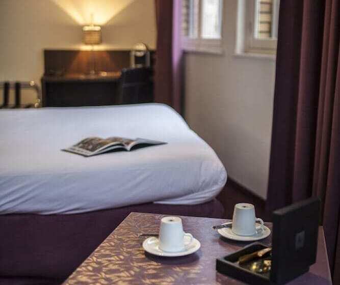 חדר פרסטיז' לשלושה, Kanaï