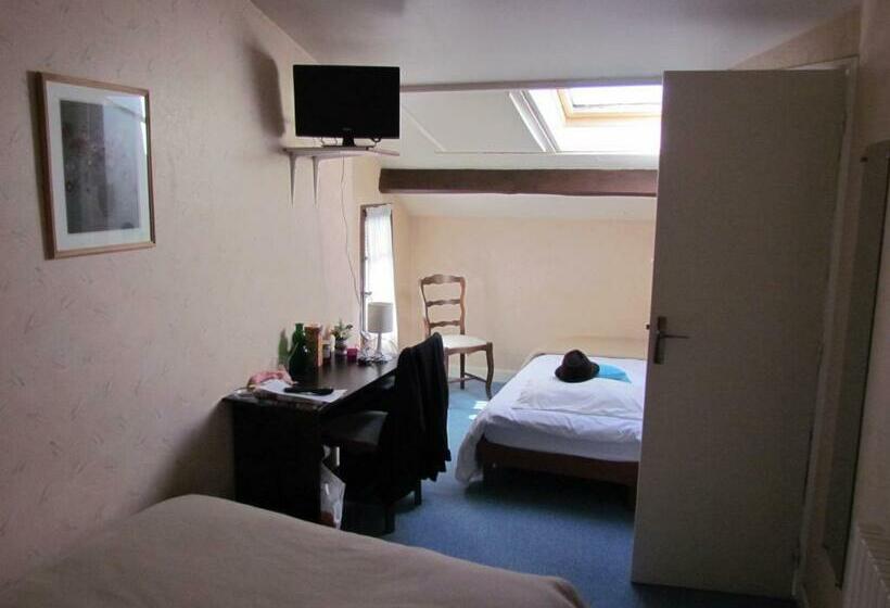 غرفة قياسية, Logis Hôtel Restaurant L Oustal