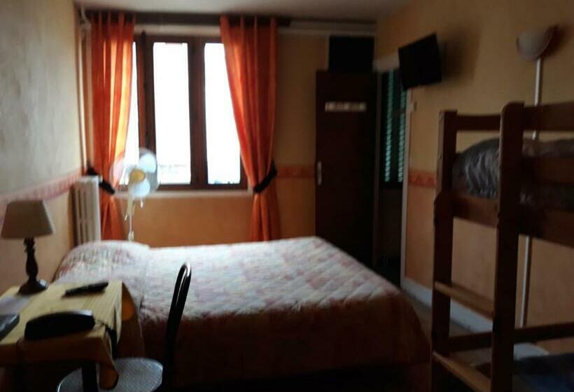 غرفة عائلية, La Caravelle