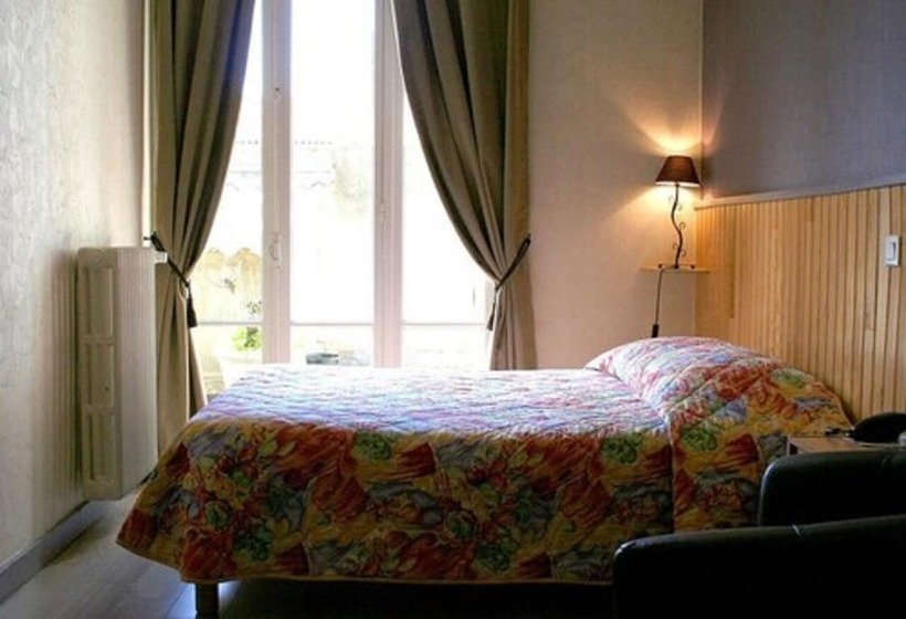 غرفة قياسية, La Caravelle