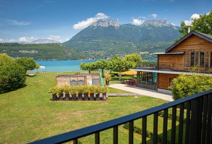 Номер Классический Вид на Озеро, Le Clos Marcel