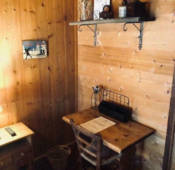 غرفة قياسية مطلة على الجبل, Le Coin Savoyard