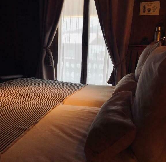 غرفة قياسية مطلة على الجبل, Le Coin Savoyard