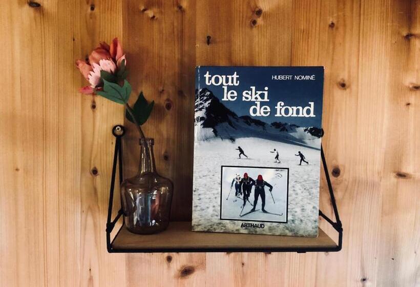 غرفة قياسية ذات أسقف منحدرة, Le Coin Savoyard