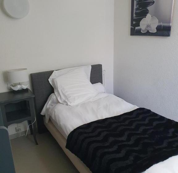 스탠다드 트리플 룸, L'envie Des Mets